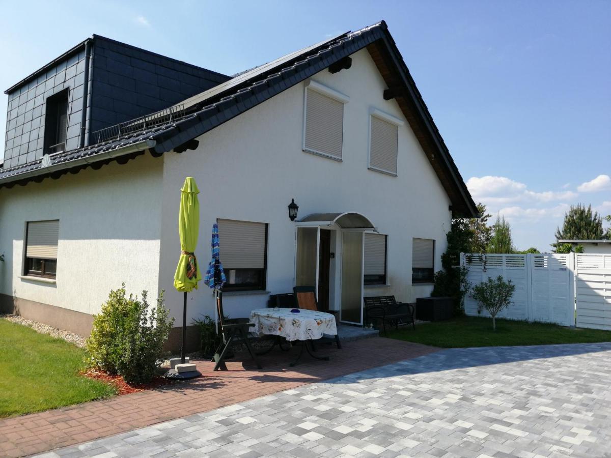 Ruhe Und Bequemlichkeit Apartamento Frauendorf  Exterior foto